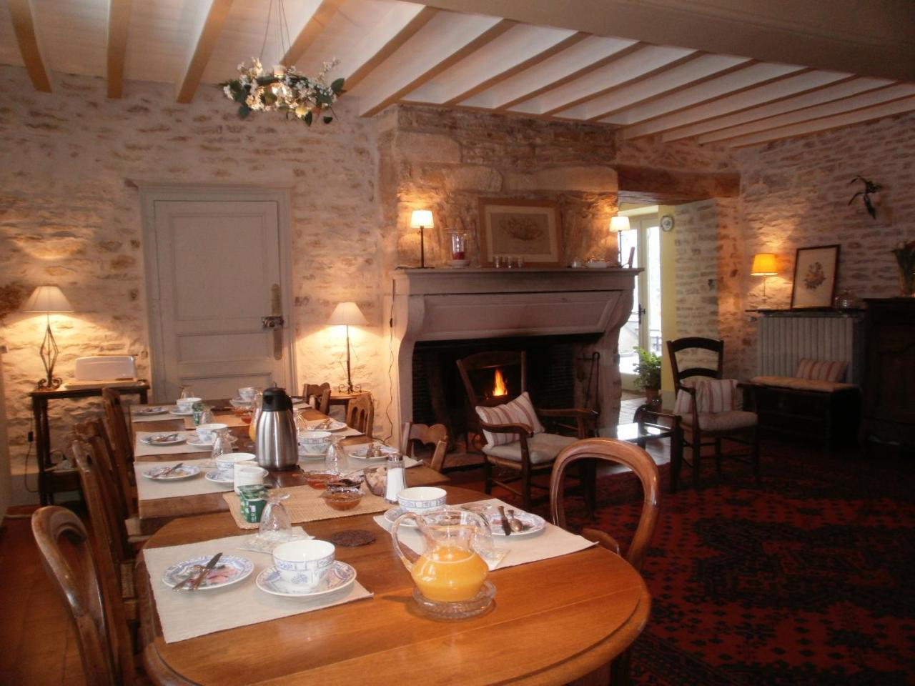 Val De La Nef Bed & Breakfast Joux-la-Ville ภายนอก รูปภาพ